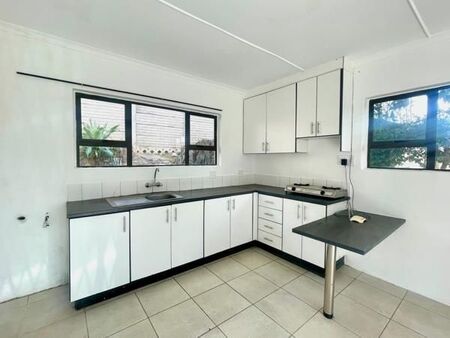 Studio apartment in Glen Anil