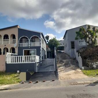 4 Bedroom House in Montford