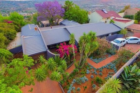 3 Bedroom House in Roodekrans