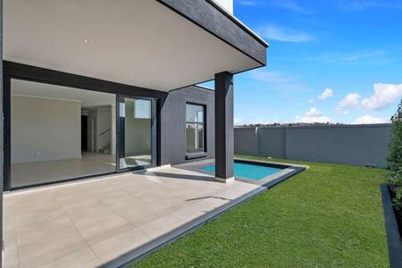 3 Bedroom House in Eagle Canyon Golf Estate