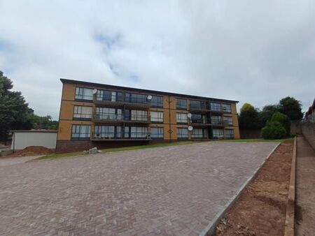 2 Bedroom Apartment in Kloofendal