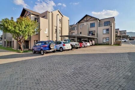 2 Bedroom Apartment in Ruimsig