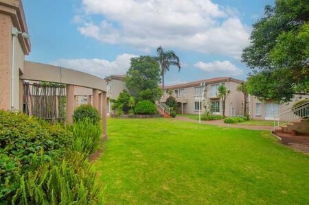 2 Bedroom Apartment in Roodekrans