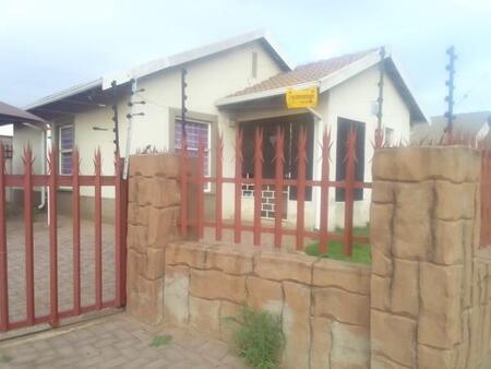 2 Bedroom House in Aureus