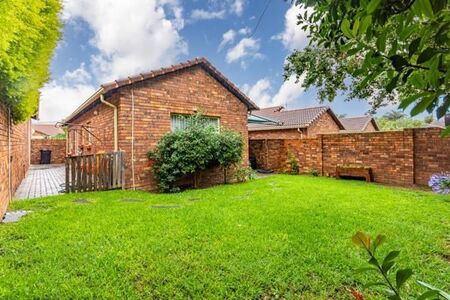 3 Bedroom Simplex in Strubens Valley