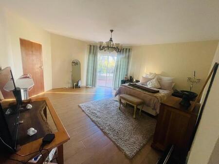 5 Bedroom House in Silver Lakes