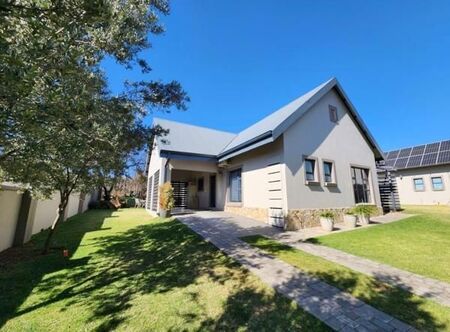 2 Bedroom Townhouse in The Hills