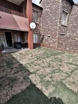 2 Bedroom Townhouse in Equestria