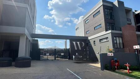 2 Bedroom Apartment in Waterkloof