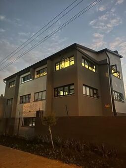 2 Bedroom Apartment in Menlo Park