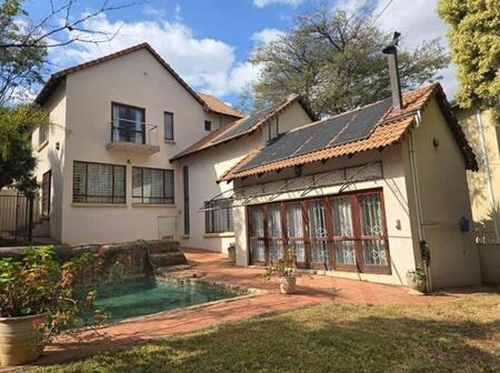 4 Bedroom House in Sterrewag