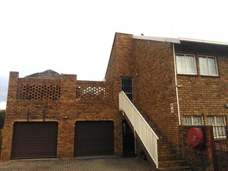 2 Bedroom Duplex in Doornpoort