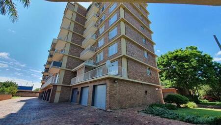 3 Bedroom Apartment in Rietfontein