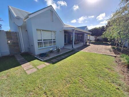 3 Bedroom House in Earls Court