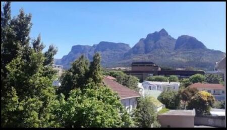 4 Bedroom Flat in Rondebosch