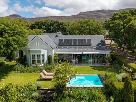 3 Bedroom House in Steenberg Golf Estate