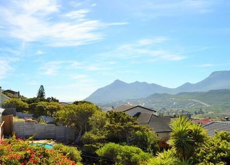 1 Bedroom Apartment in Fish Hoek