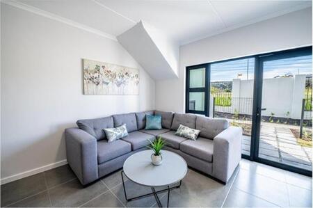 1 Bedroom Apartment in Burgundy Estate