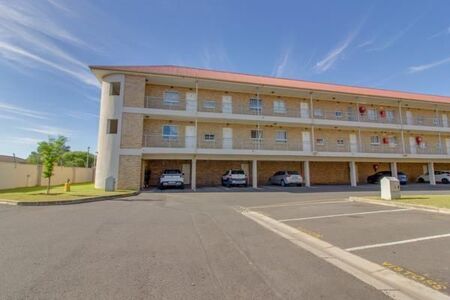 2 Bedroom Apartment in Uitzicht