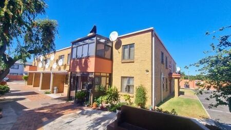 2 Bedroom Apartment in Brackenfell Central