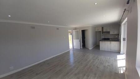 Bachelor apartment in Penlyn Estate