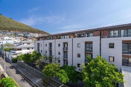 2 Bedroom Apartment in Green Point