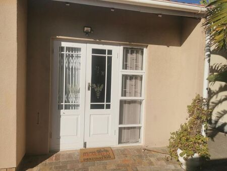 1 Bedroom semi-detached cottage to rent in Duynefontein, Melkbosstrand