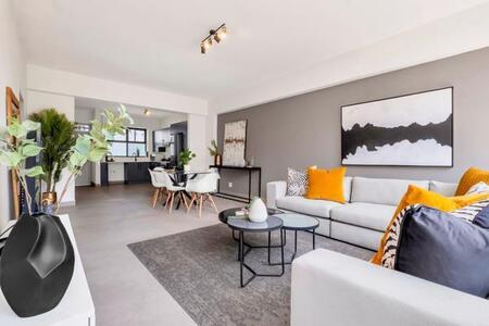 2 Bedroom Apartment in Illovo