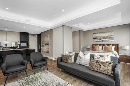 Studio apartment in Melrose Arch