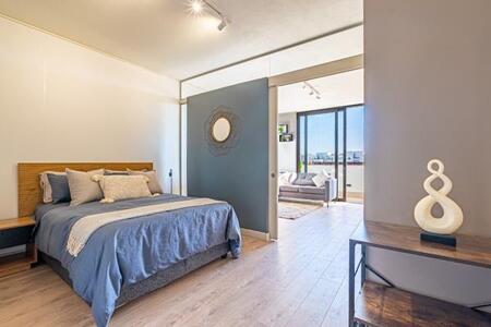 1 Bedroom Apartment in Rosebank