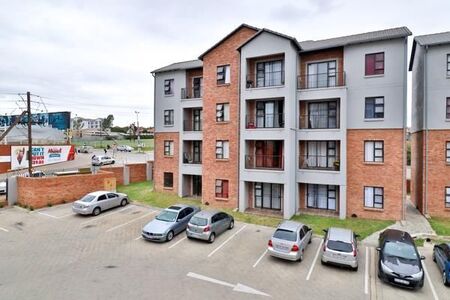 2 Bedroom Apartment in Cosmo City