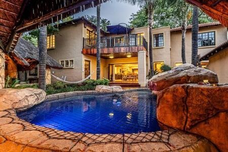 6 Bedroom House in Beverley