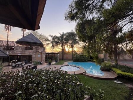 2 Bedroom Apartment in Douglasdale