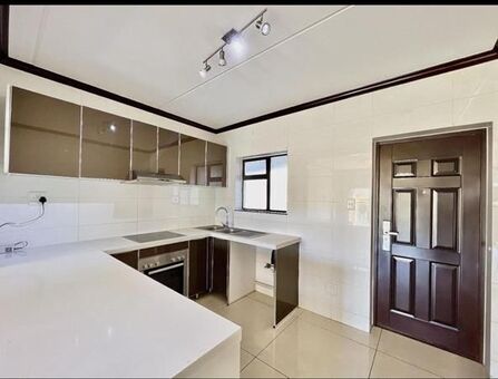 2 Bedroom Apartment in Fourways