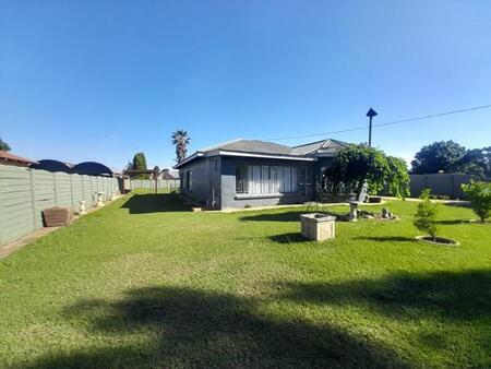 3 Bedroom House in Unitas Park