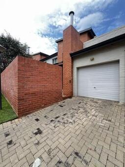 2 Bedroom Apartment in Fourways