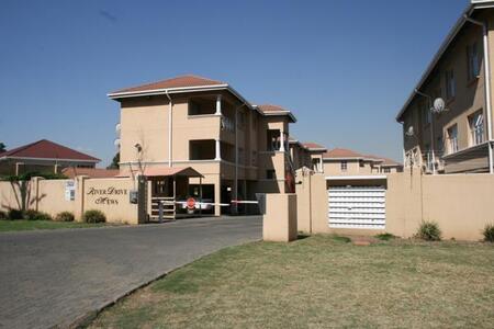 2 Bedroom Flat in Three Rivers