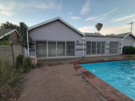 3 Bedroom House in Vanderbijlpark Sw