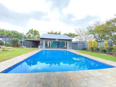 2 Bedroom Apartment in Greenstone Hill