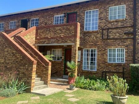 3 Bedroom Apartment in Farrarmere