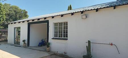 2 Bedroom House in Van Ryn Sh