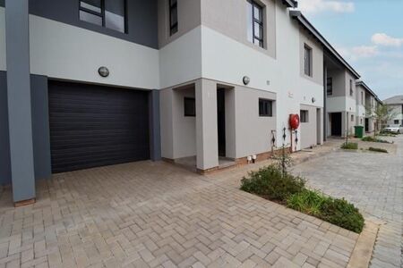 3 Bedroom Duplex in Thatchfield