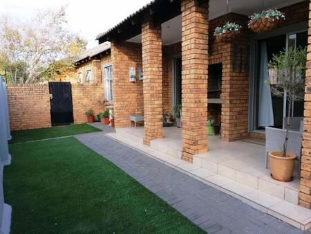 3 Bedroom Cluster in New Redruth