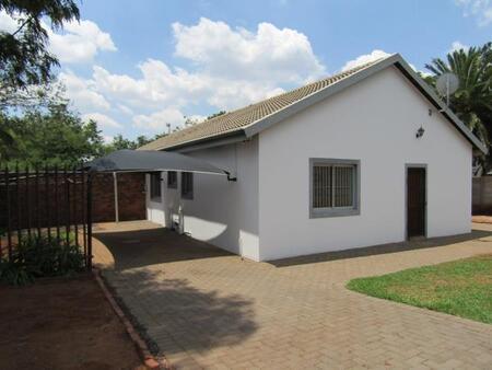 2 Bedroom House in Eldoraigne