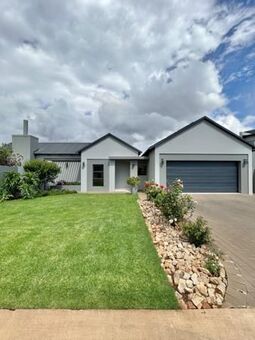 3 Bedroom House in Midstream Estate