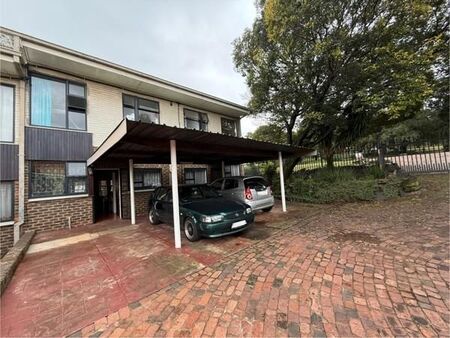 2 Bedroom Townhouse in Lyttelton Manor