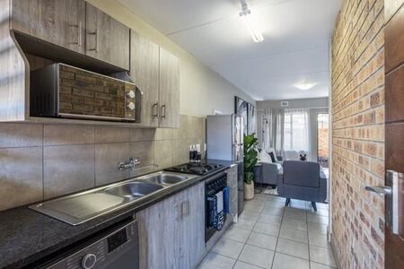 2 Bedroom Apartment in Zwartkop