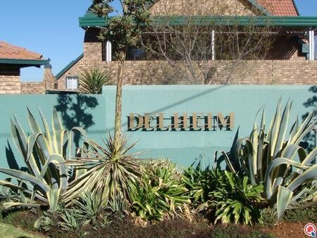 2 Bedroom Apartment in Die Hoewes