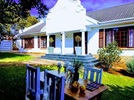 4 Bedroom House in Winterhoek Park