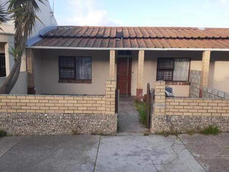 2 Bedroom House in North End